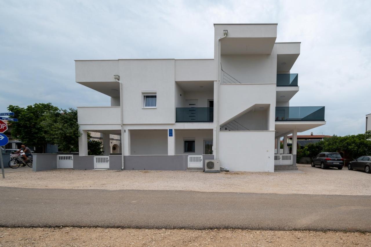 With A Parking Space - 12692 Appartement Vir